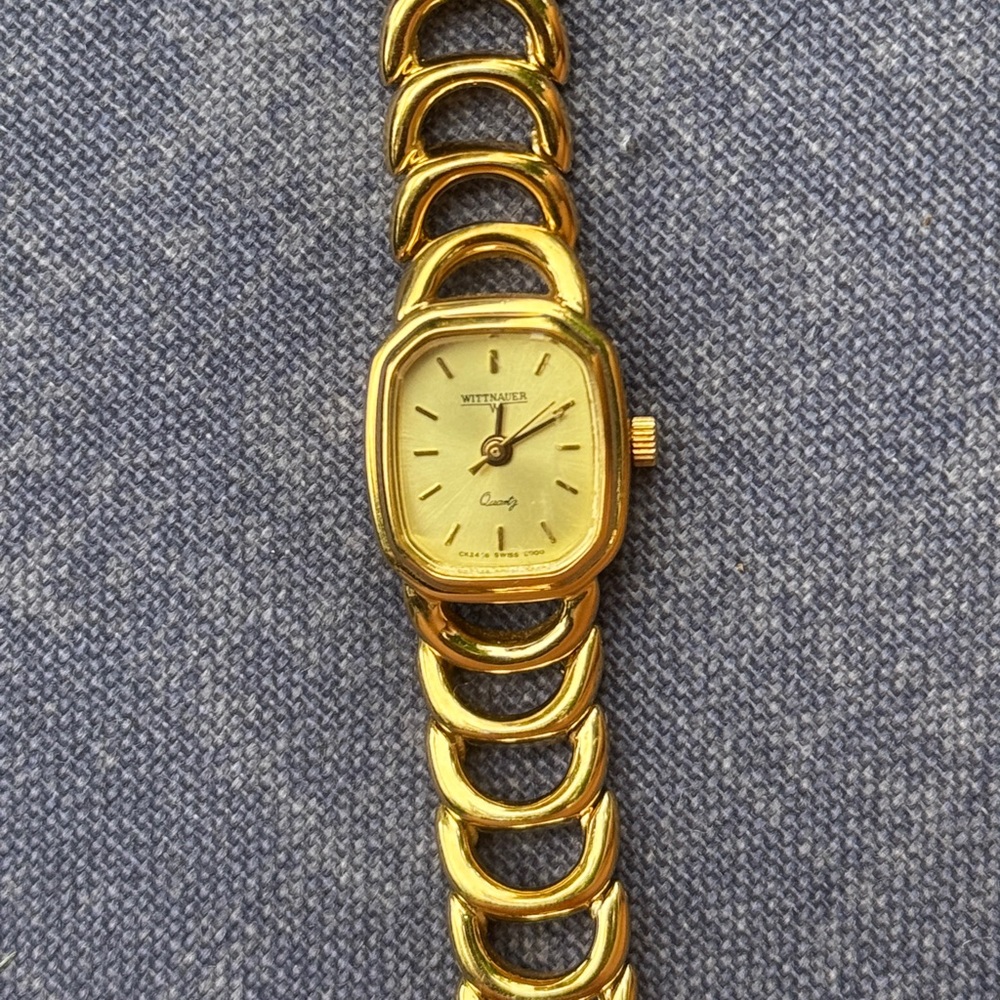 WITTNAUER Gold vintage watch